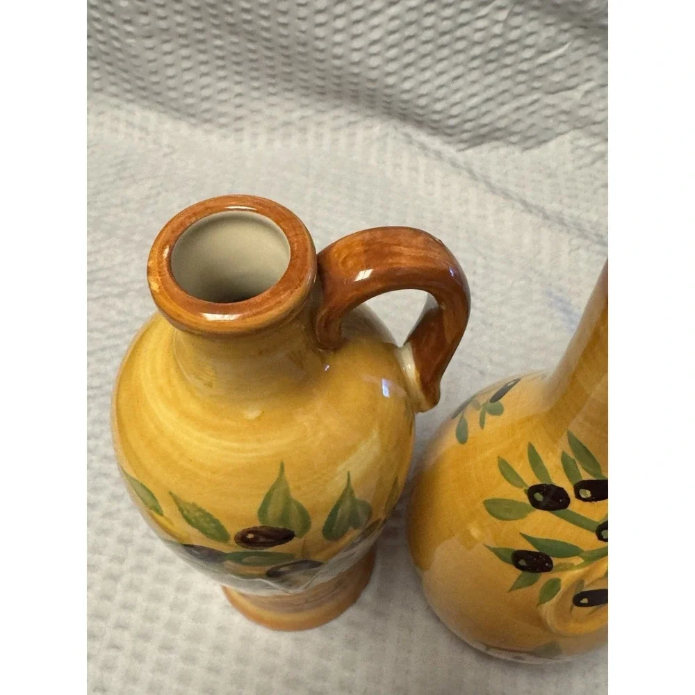 Vintage Pfaltzgraff Olive Grove Oil & Vinegar Jars w/drizzle‎ Spout RARE
